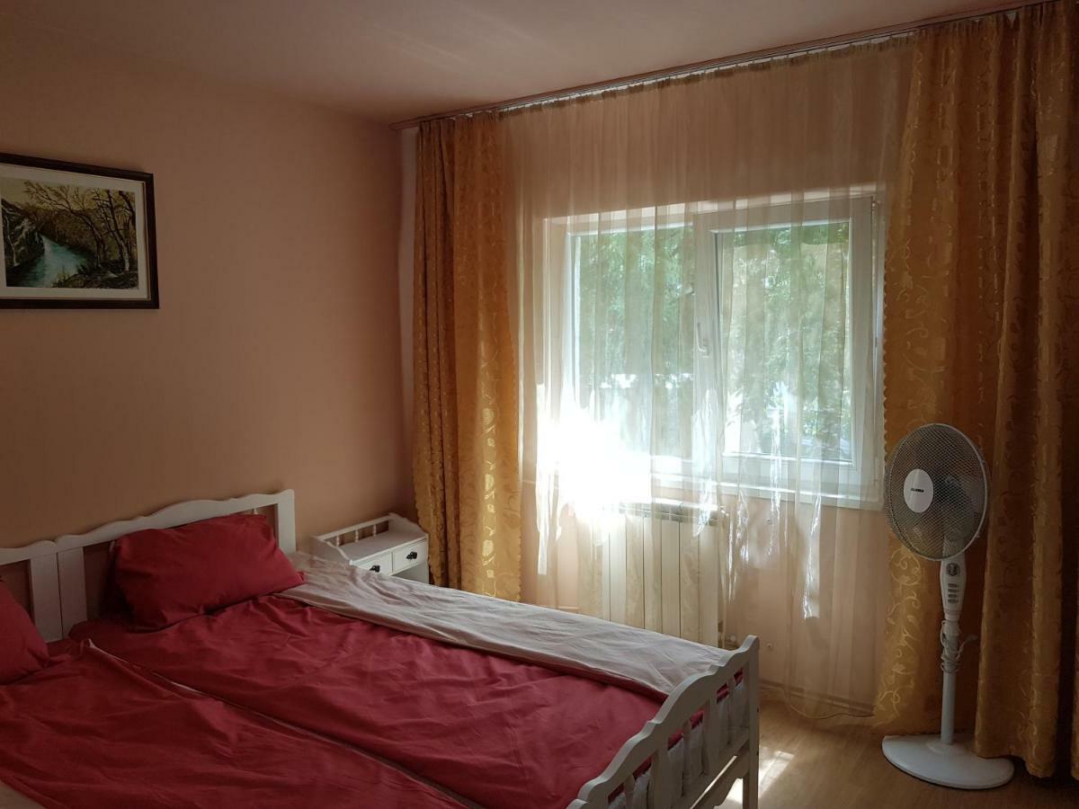 Apartament Aura Appartamento Gran Varadino Esterno foto